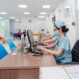 Thực hiện tiêm an toàn, theo dõi sau tiêm cẩn thận